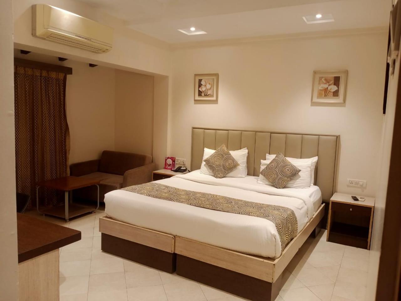 Meritas Crystal Resort Lonavala Eksteriør billede